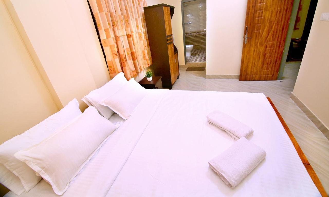 Loyal Residency Bed and Breakfast Sultans Battery Exteriör bild
